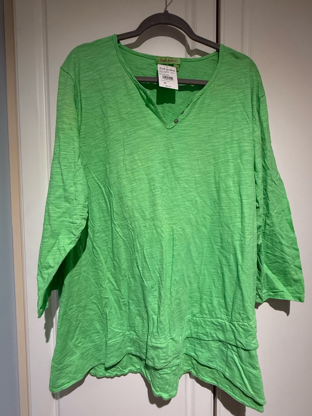 NWT Fresh Produce Women's Green V-Neck Lightweight Top, size 2X